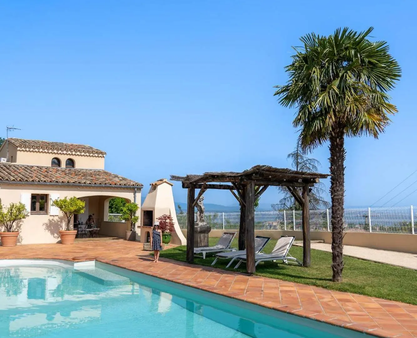 Villa Lazuel, piscine privative chauffée, vue panoramique et jardin clos Aubenas France